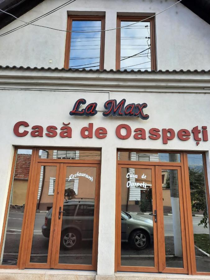 Casa De Oaspeti Maximilian Codlea Exterior foto